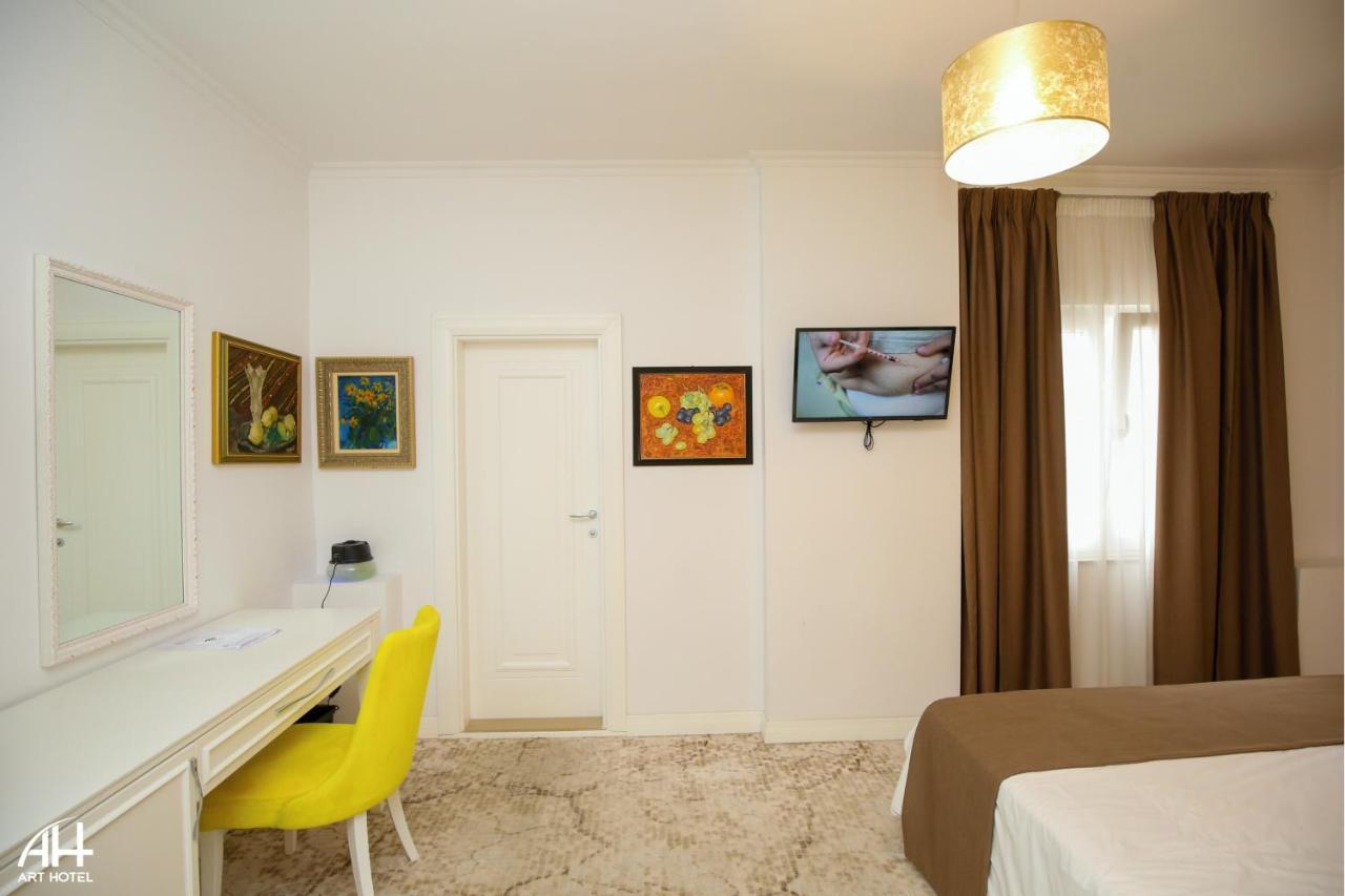 Art 4* Tirana
