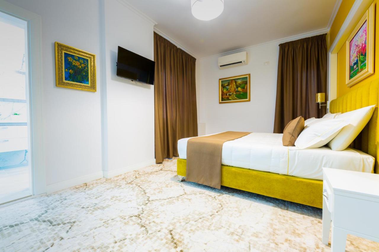 Art 4* Tirana